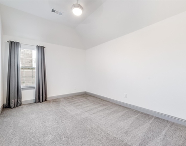 4325 Smokey Quartz Lane - Photo Thumbnail 31