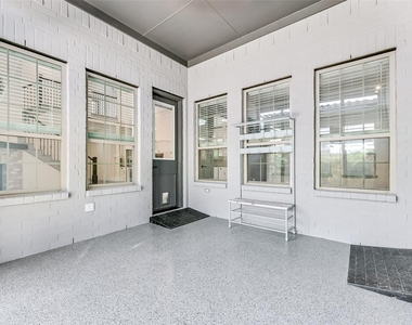 4325 Smokey Quartz Lane - Photo Thumbnail 29