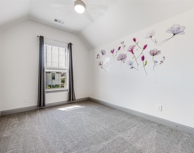 4325 Smokey Quartz Lane - Photo Thumbnail 30