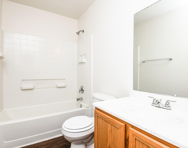 6624 Meadow Way Lane - Photo Thumbnail 12