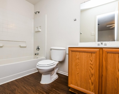 6624 Meadow Way Lane - Photo Thumbnail 13