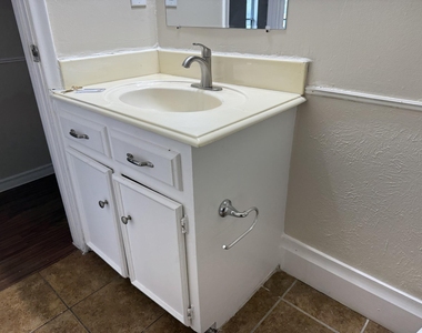 705 Kingsbridge Drive - Photo Thumbnail 25