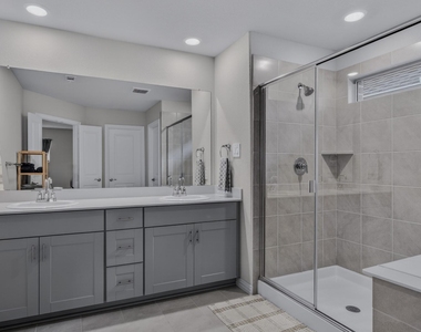 2617 Kings Canyon Mews - Photo Thumbnail 8
