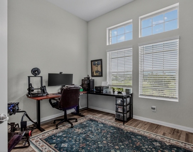 2617 Kings Canyon Mews - Photo Thumbnail 6