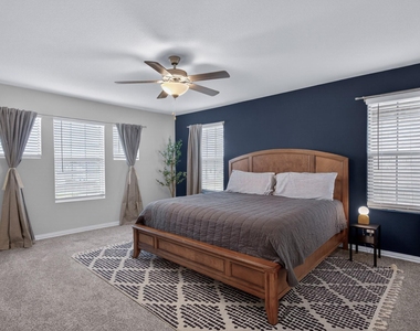 2617 Kings Canyon Mews - Photo Thumbnail 3