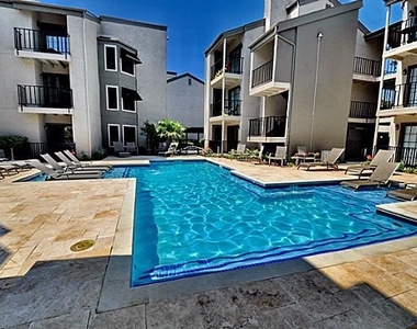 6910 Skillman Street - Photo Thumbnail 18