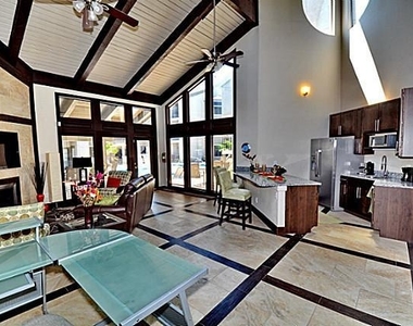 6910 Skillman Street - Photo Thumbnail 13