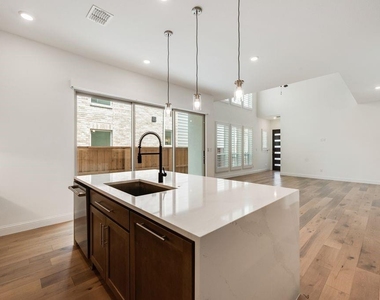 3380 Betony Street - Photo Thumbnail 7