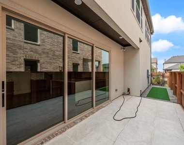 3380 Betony Street - Photo Thumbnail 20