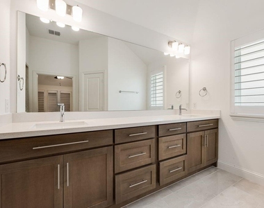 3380 Betony Street - Photo Thumbnail 15
