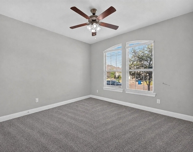 11324 Blaze Street - Photo Thumbnail 8