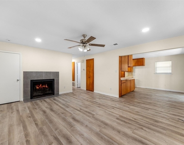 5221 Cordova Avenue - Photo Thumbnail 9