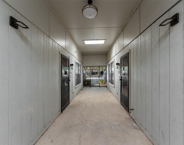 5221 Cordova Avenue - Photo Thumbnail 2