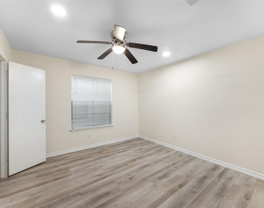 5221 Cordova Avenue - Photo Thumbnail 20