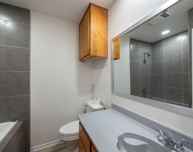 5221 Cordova Avenue - Photo Thumbnail 14
