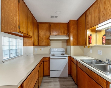 5221 Cordova Avenue - Photo Thumbnail 12