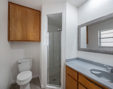 5221 Cordova Avenue - Photo Thumbnail 18