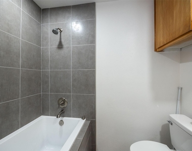 5221 Cordova Avenue - Photo Thumbnail 15