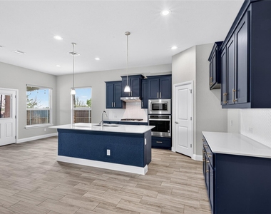 1026 Camphor Street - Photo Thumbnail 6
