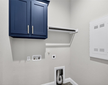 1026 Camphor Street - Photo Thumbnail 11