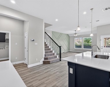 1026 Camphor Street - Photo Thumbnail 9