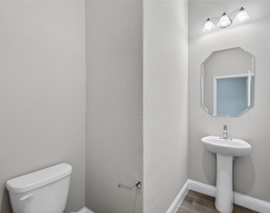 1026 Camphor Street - Photo Thumbnail 10