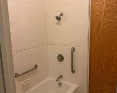 832 Overhill Drive - Photo Thumbnail 8