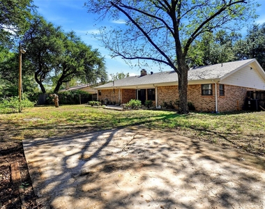 832 Overhill Drive - Photo Thumbnail 14