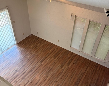 2126 Fleur De Lis Court - Photo Thumbnail 20