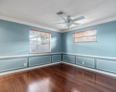 3697 Holly Drive - Photo Thumbnail 16