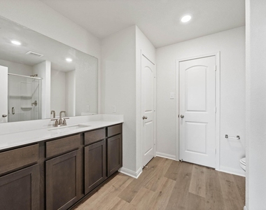10105 Throttle Lane - Photo Thumbnail 8