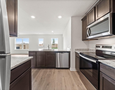 10105 Throttle Lane - Photo Thumbnail 2