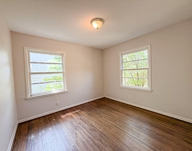 1322 Biggs Terrace - Photo Thumbnail 13