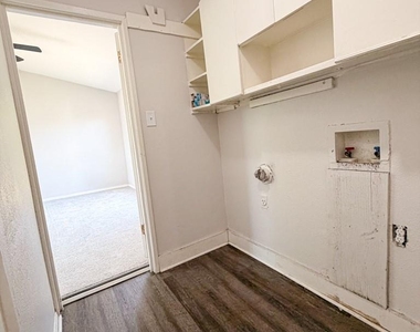 1322 Biggs Terrace - Photo Thumbnail 16