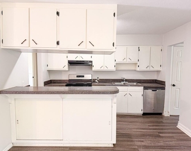1322 Biggs Terrace - Photo Thumbnail 6