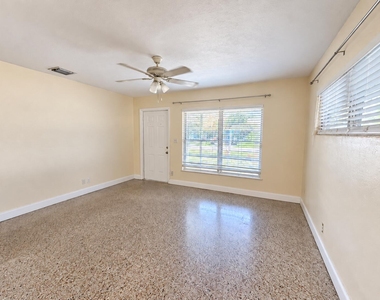 5456 Ne 1st Avenue - Photo Thumbnail 9