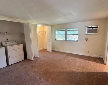 5456 Ne 1st Avenue - Photo Thumbnail 8