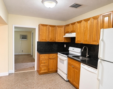 5456 Ne 1st Avenue - Photo Thumbnail 1