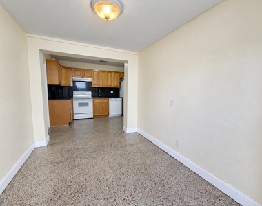 5456 Ne 1st Avenue - Photo Thumbnail 2