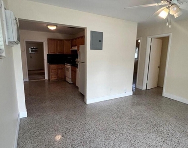 5456 Ne 1st Avenue - Photo Thumbnail 4