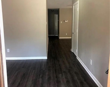 2936 Hunting Drive - Photo Thumbnail 9