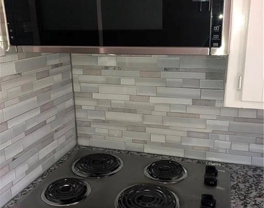 2936 Hunting Drive - Photo Thumbnail 5