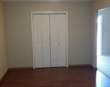 910 Westmoreland Street - Photo Thumbnail 8