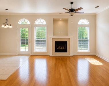 212 Longview Court - Photo Thumbnail 2