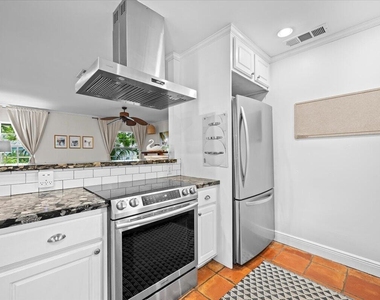 710 Cree Street - Photo Thumbnail 6