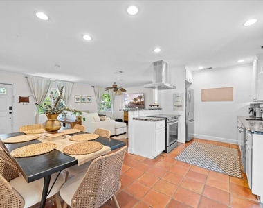 710 Cree Street - Photo Thumbnail 5