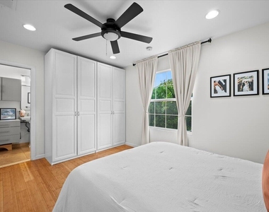 710 Cree Street - Photo Thumbnail 10