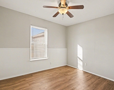 3720 Stanley Avenue - Photo Thumbnail 20