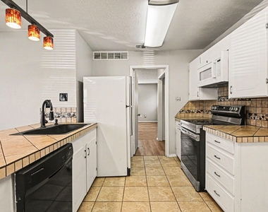 3720 Stanley Avenue - Photo Thumbnail 9