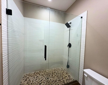 1001 Debby Court - Photo Thumbnail 7